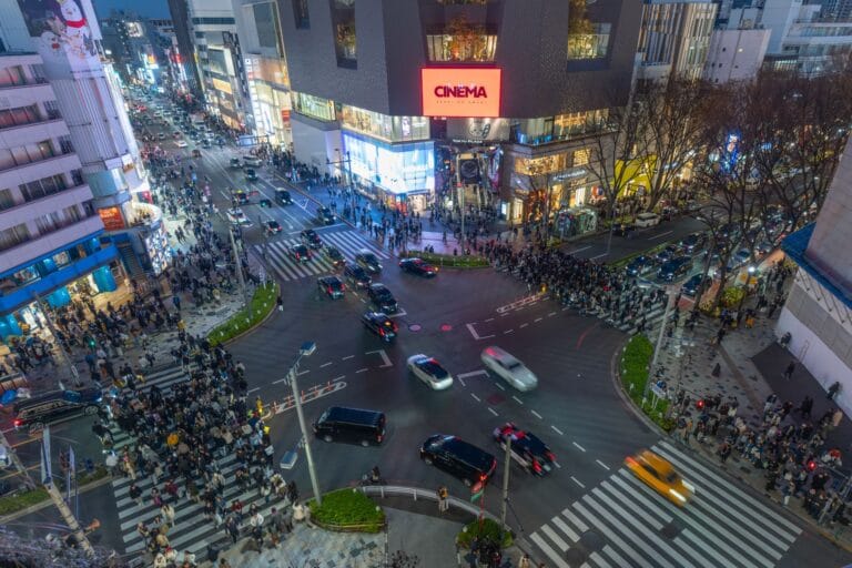 Gdzie spać w Tokio? Przegląd dzielnic: Shinjuku, Shibuya, Asakusa czy Ginza