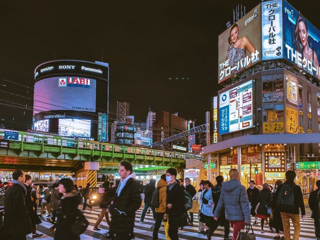Gdzie spać w Tokio? Przegląd dzielnic: Shinjuku, Shibuya, Asakusa czy Ginza