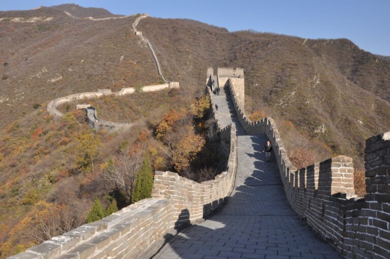 Który odcinek Wielkiego Muru Chińskiego wybrać? Mutianyu, Jinshanling czy Badaling